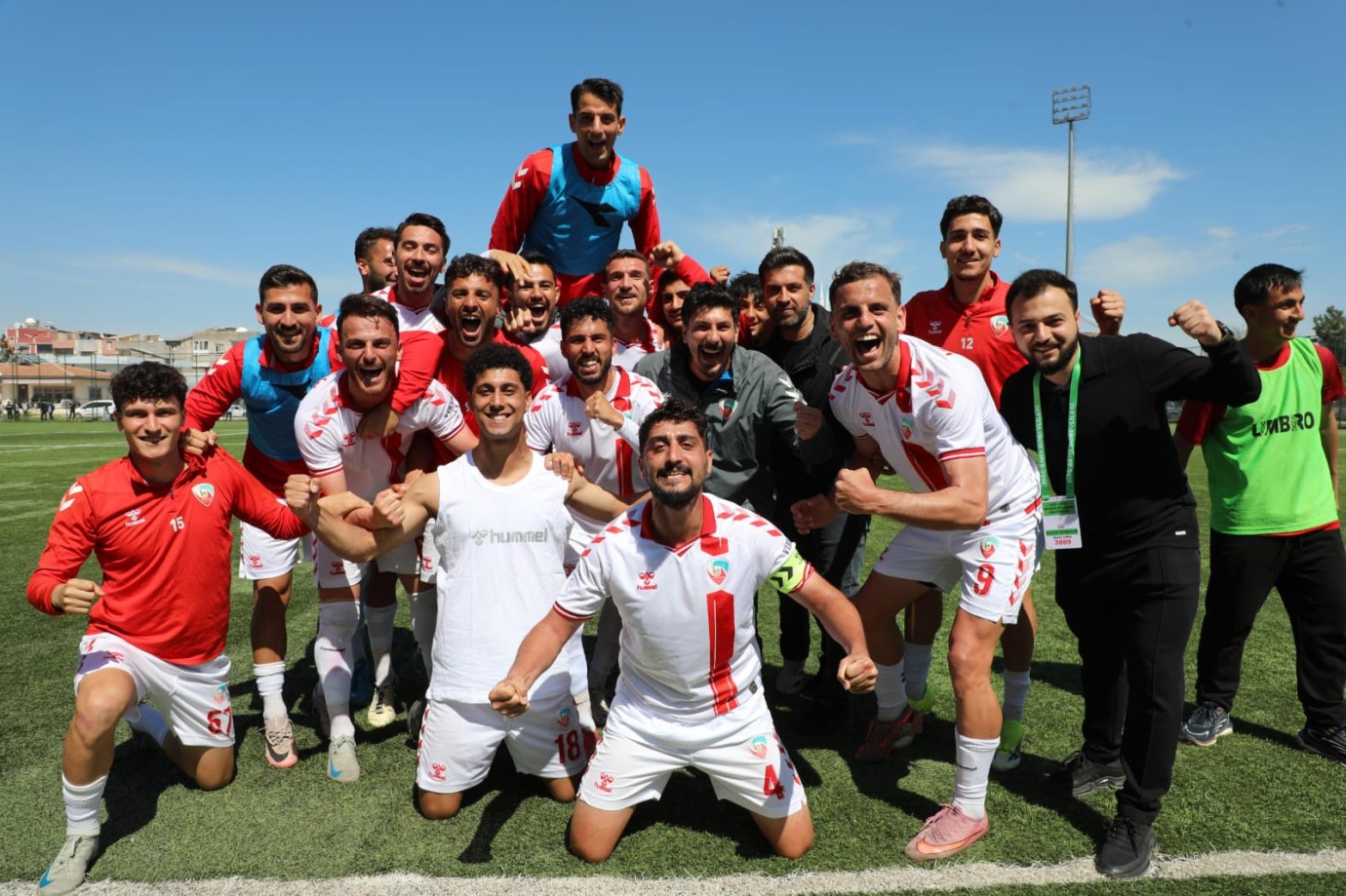 Viranşehir Belediyespor, Siverek Belediyespor’u 2-0 mağlup etti